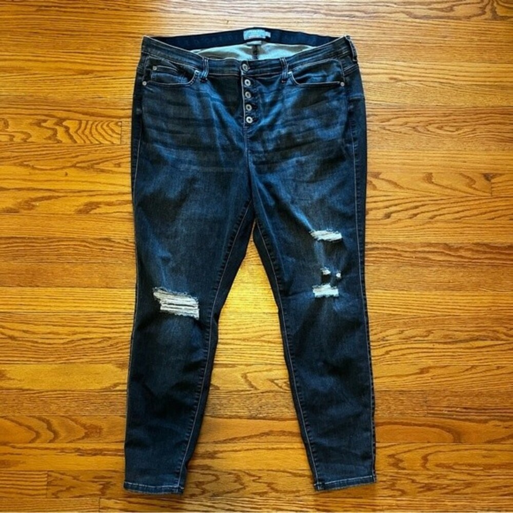 Torrid Bombshell Skinny Jeans Button Fly 22R